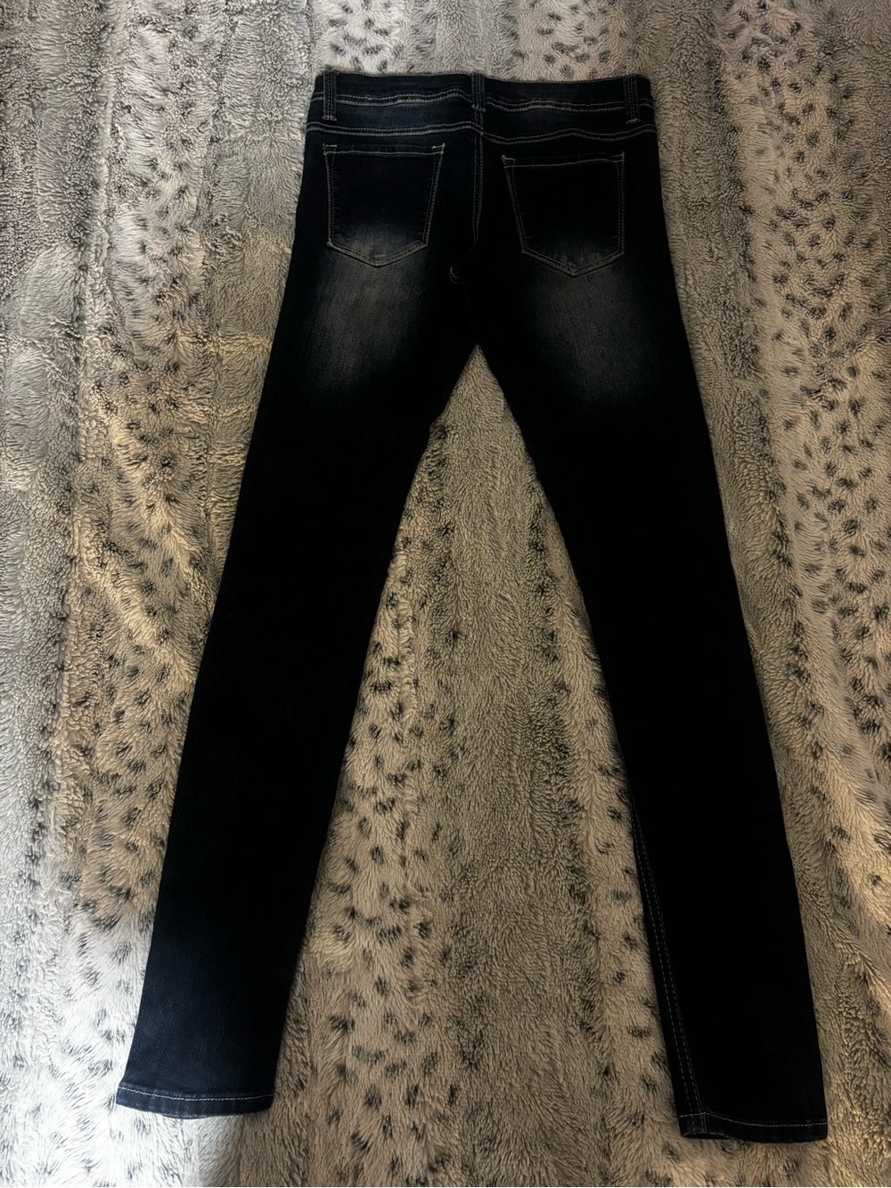 Distressed Skinny Jeans. Size 5 Never worn. new. - Picture 5 of 6